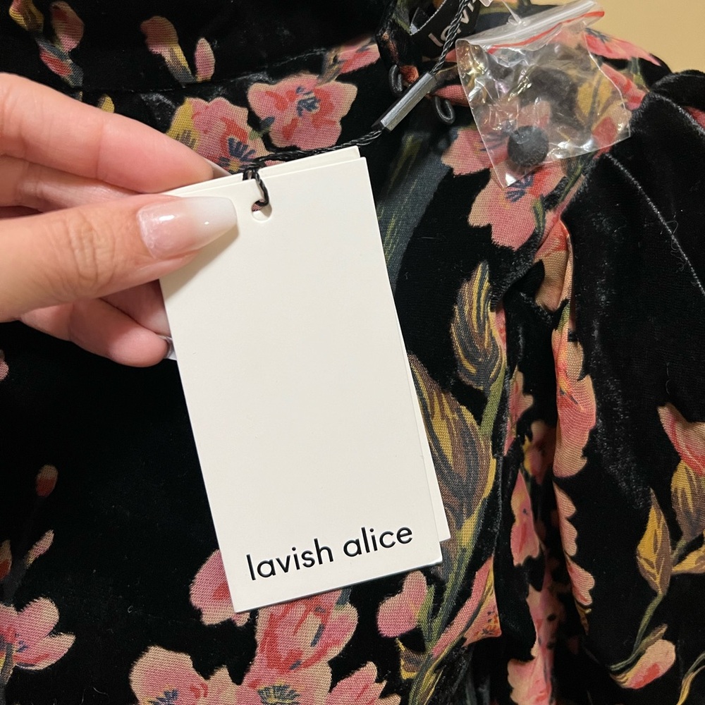 NWT LAVISH ALICE Velvet Devour High Neck Mini Floral Dress Size 6 - Picture 9 of 14